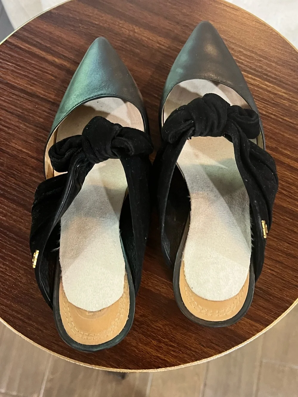 Tory Burch Black Pointed Toe Bow Slingback Heels. Size 9.5